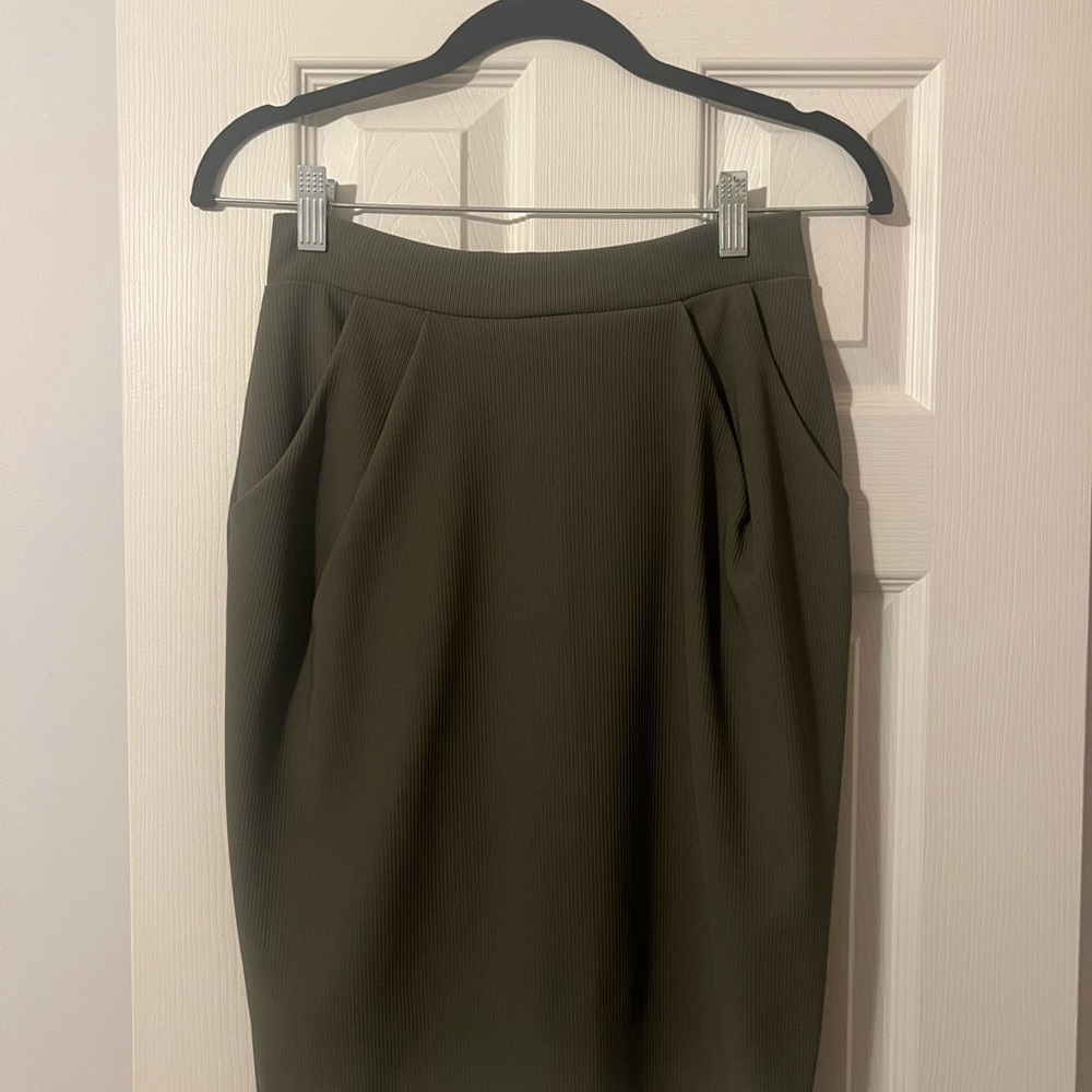 Lily White Olive Pencil Skirt